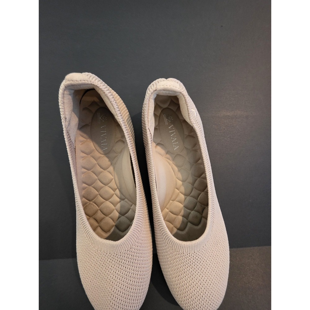 Vivaia Round Toe Ballet‎ Flats Sz 5.5/6 Cushioned Insert Machine Wash Beige Tan